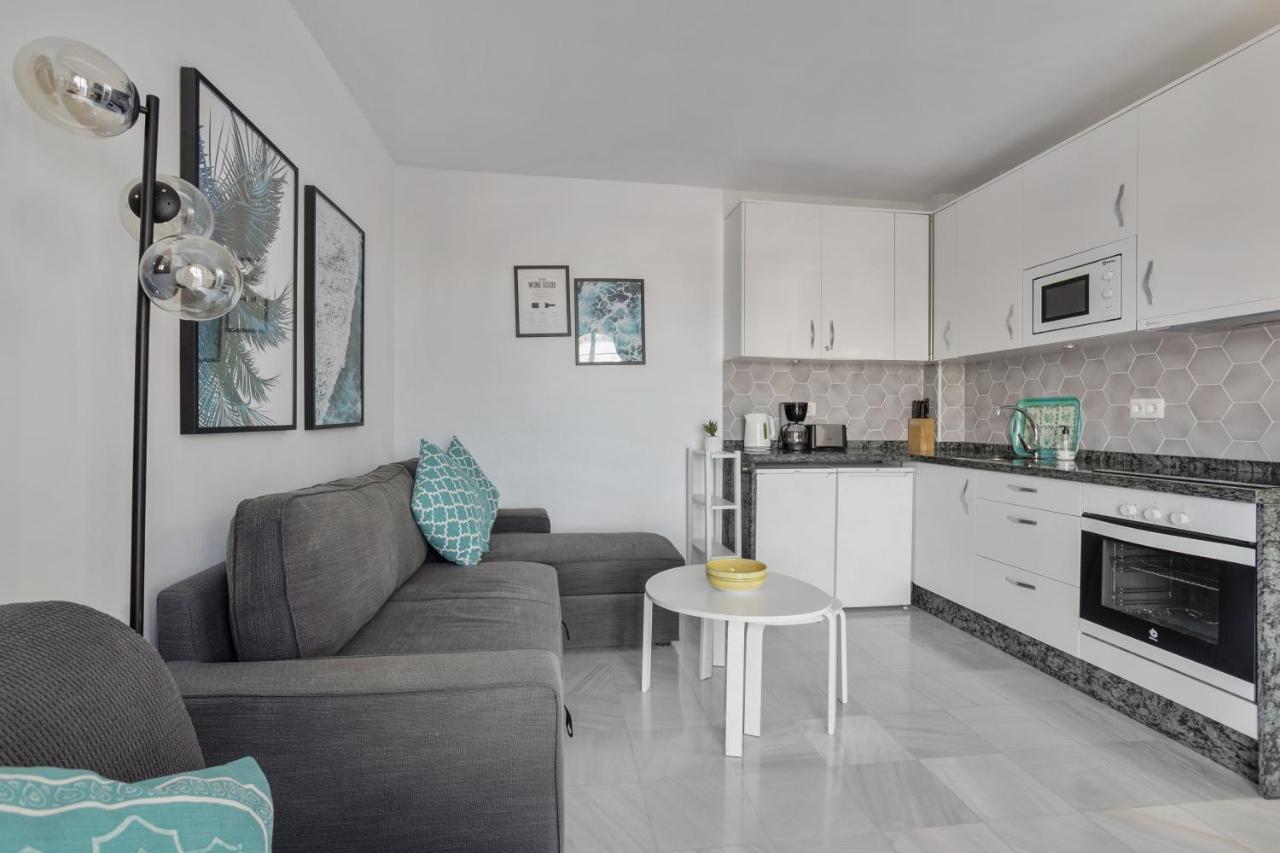One Bedroom Penthouse Apartment *